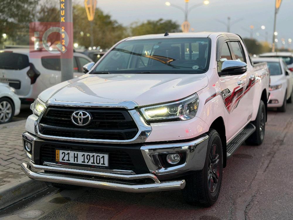 تۆیۆتا هایلۆکس